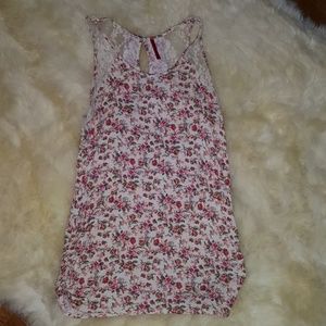 Stretchy floral tank